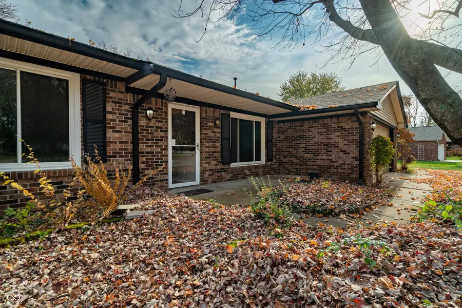 125 N Windmill Trail, Greenwood, IN 46142 - Image #3