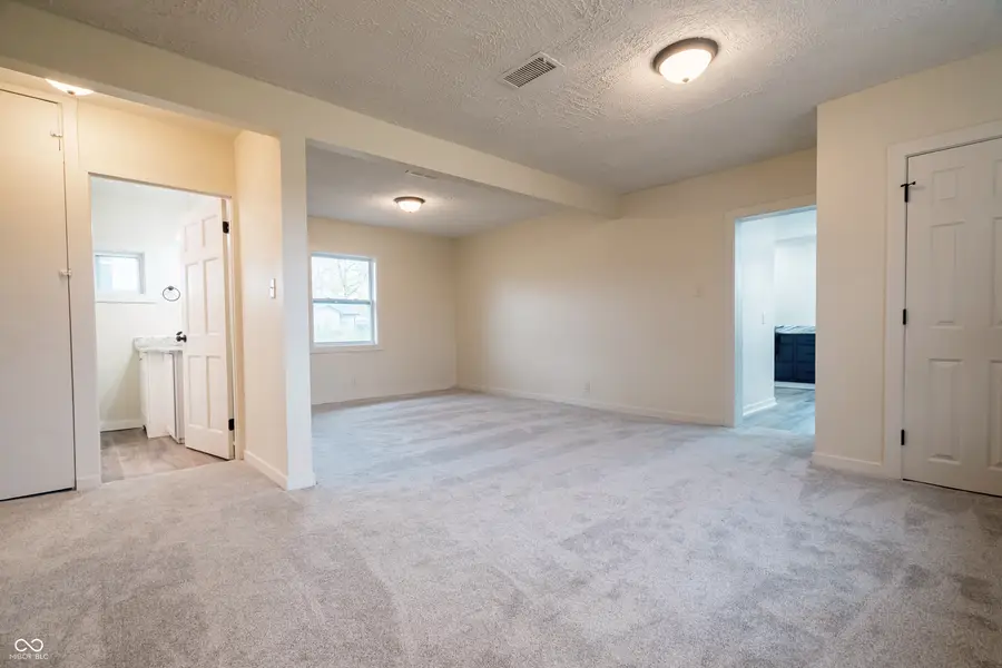 1821 E Stop 10 Road, Indianapolis, IN 46227 - Image #2