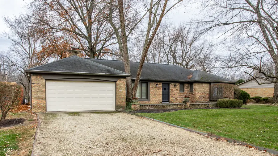 537 Fairway Drive, Indianapolis, IN 46260 - Image #2