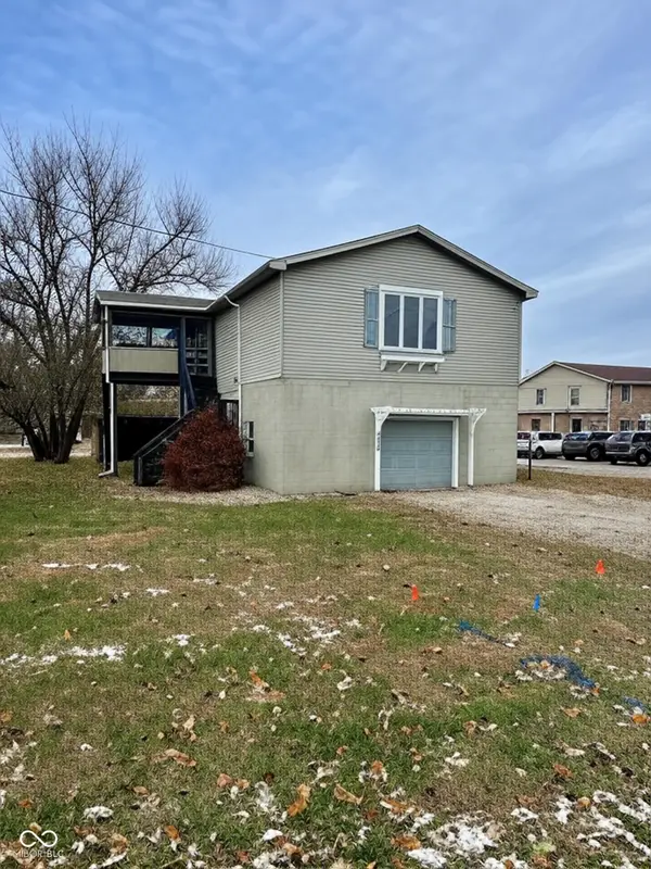 548 E 7th Street, Clinton, IN 47842
