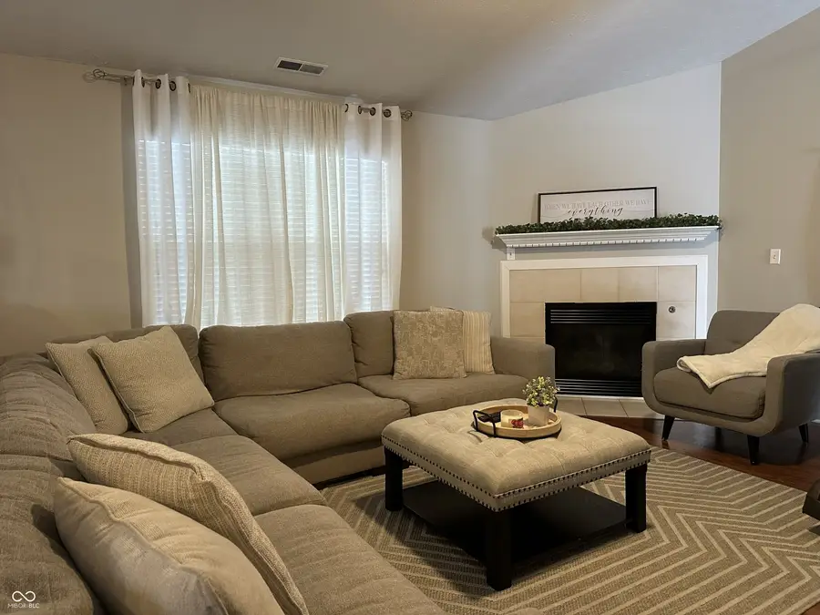 10181 Stillwell Drive, Avon, IN 46123 - Image #2