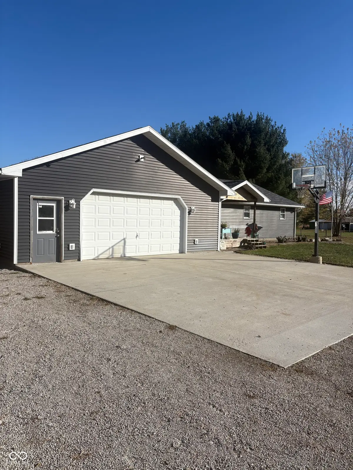 908 S Division Street, Cayuga, IN 47928 - Image #1