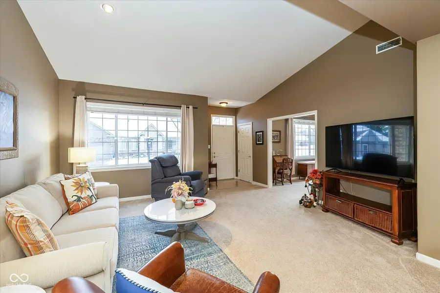 18449 Piers End Drive, Noblesville, IN 46062 - Image #2