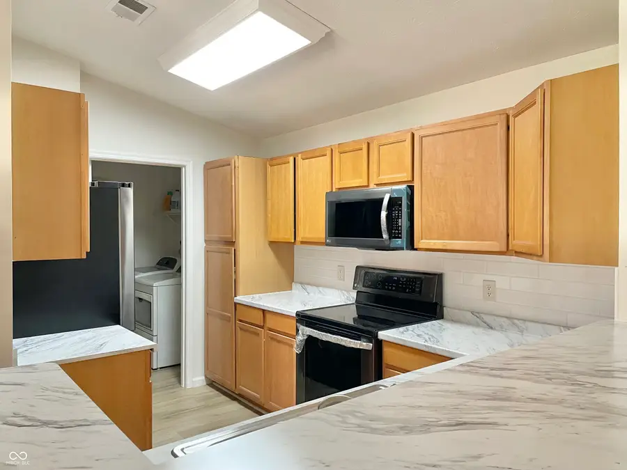 9820 Legends Creek Drive, Indianapolis, IN 46229 - Image #2