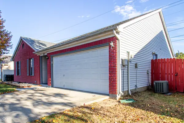 931 Lionshead Lane, Greenwood, IN 46143