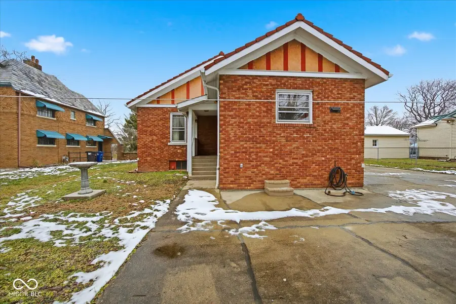 1625 S Riley Highway, Shelbyville, IN 46176 - Image #2