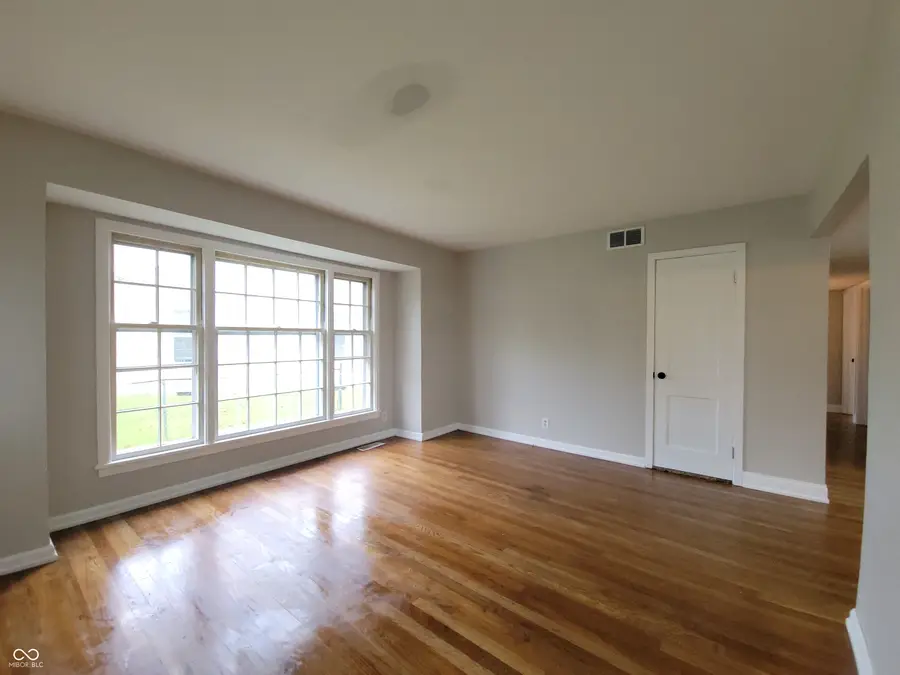 1305 Court Street, Columbus, IN 47201 - #3