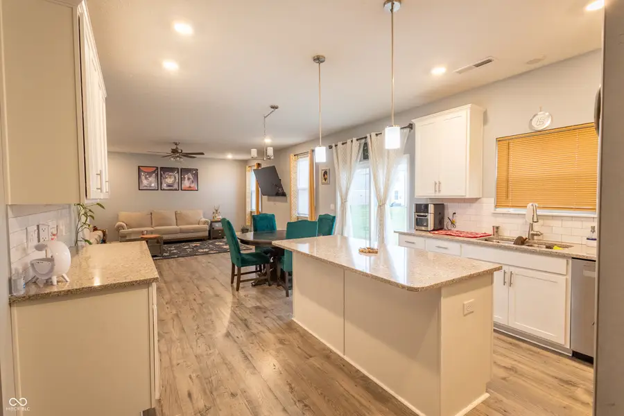 150 Thorpe Drive, Whiteland, IN 46184 - Image #2