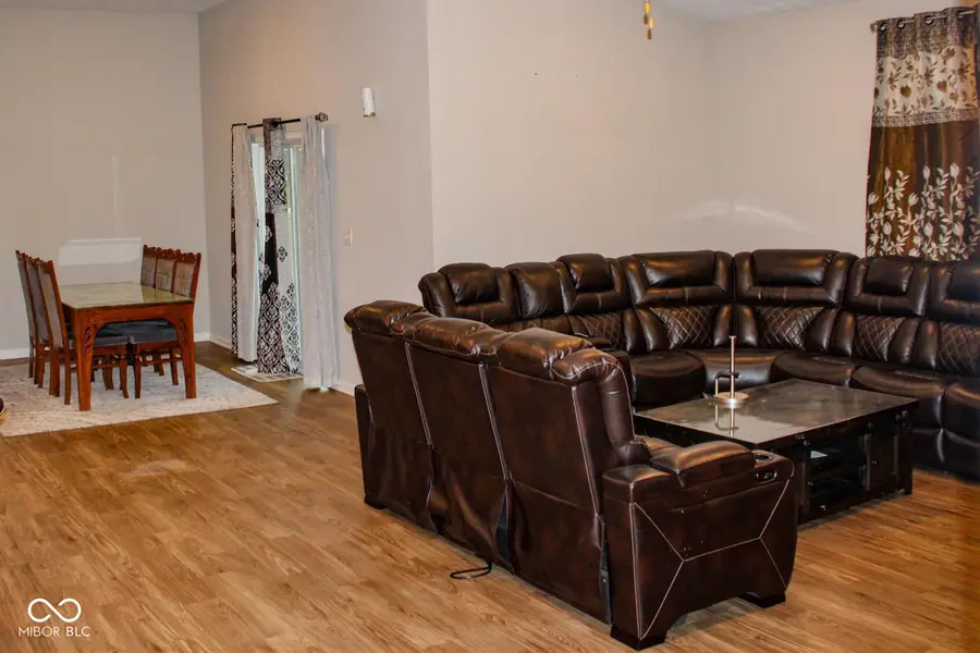 2538 Riviera Place, Greenwood, IN 46143 - Image #3