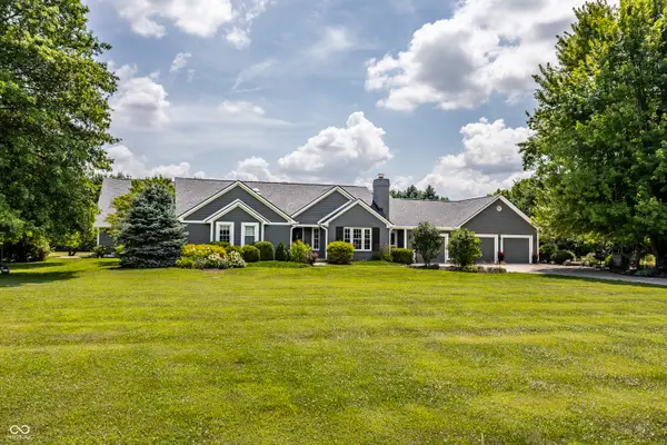 15505 Little Eagle Creek Avenue, Zionsville, IN 46077