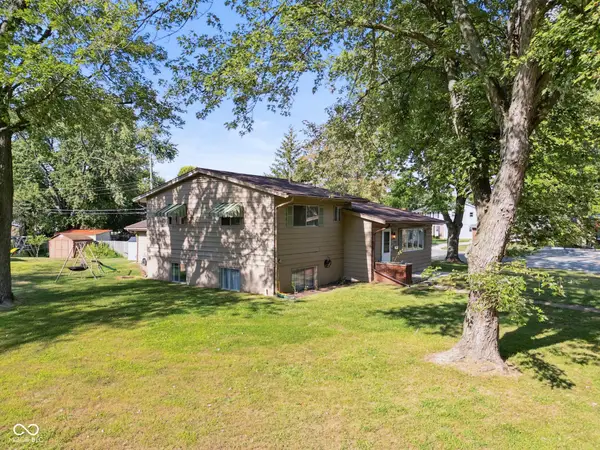 3042 Fairlawn Drive, Columbus, IN 47203