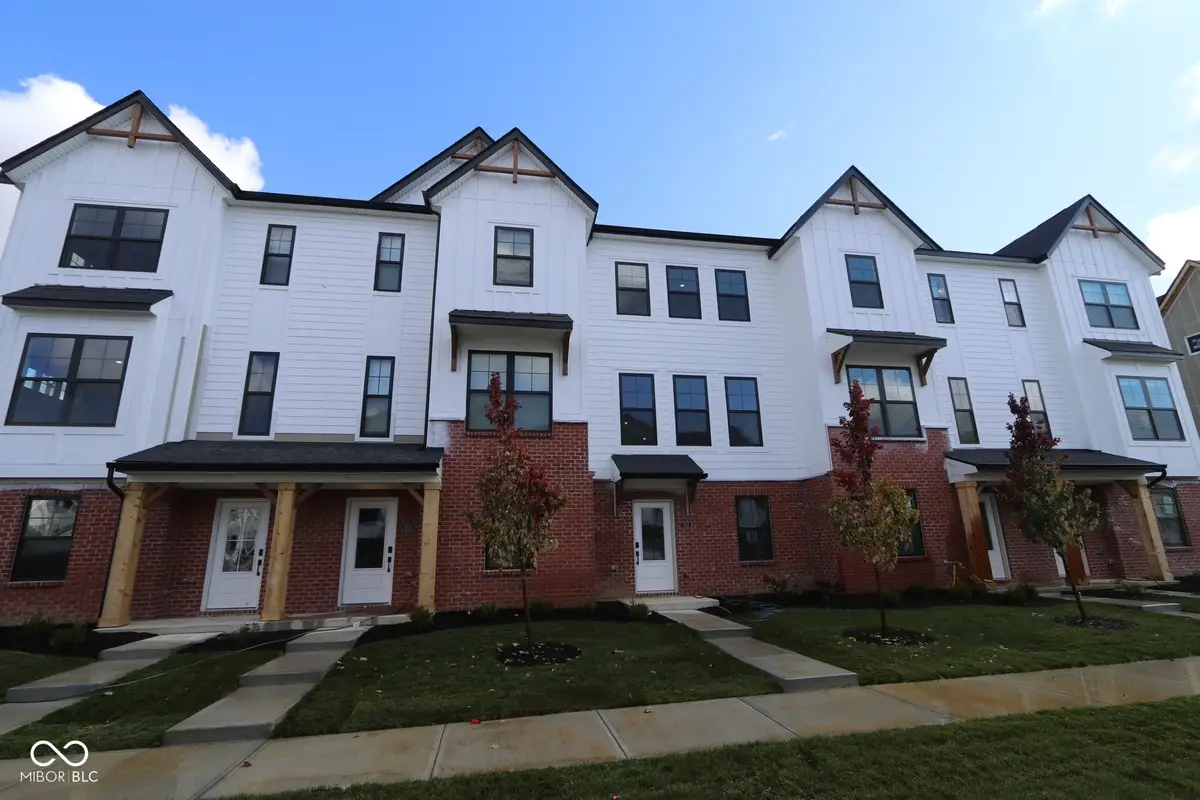 4501 Yellowwood Avenue, Brownsburg, IN 46112 - Image #1