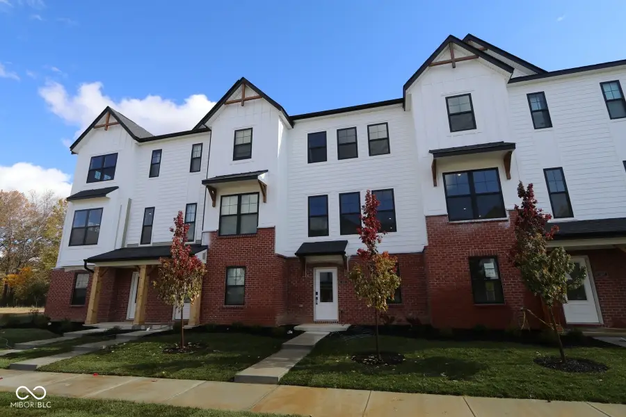 4501 Yellowwood Avenue, Brownsburg, IN 46112 - Image #2