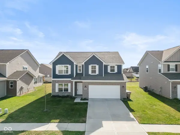 5737 Lauren Lane, Columbus, IN 47203