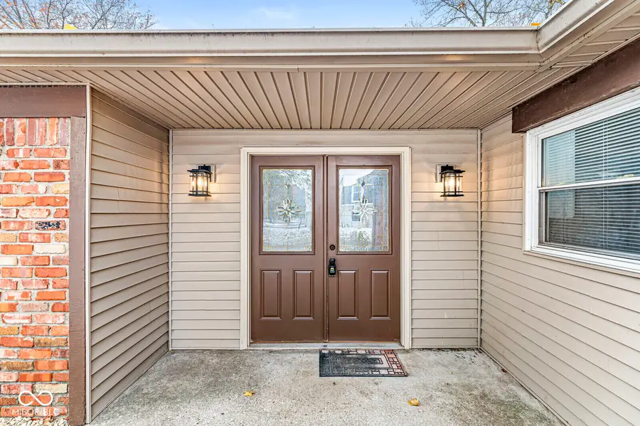 2810 Pomona Court, Indianapolis, IN 46268 - Image #2