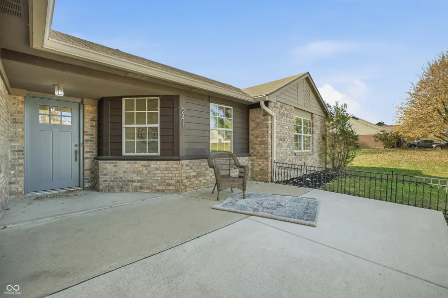 241 Deborah Lane, Whiteland, IN 46184 - Image #2