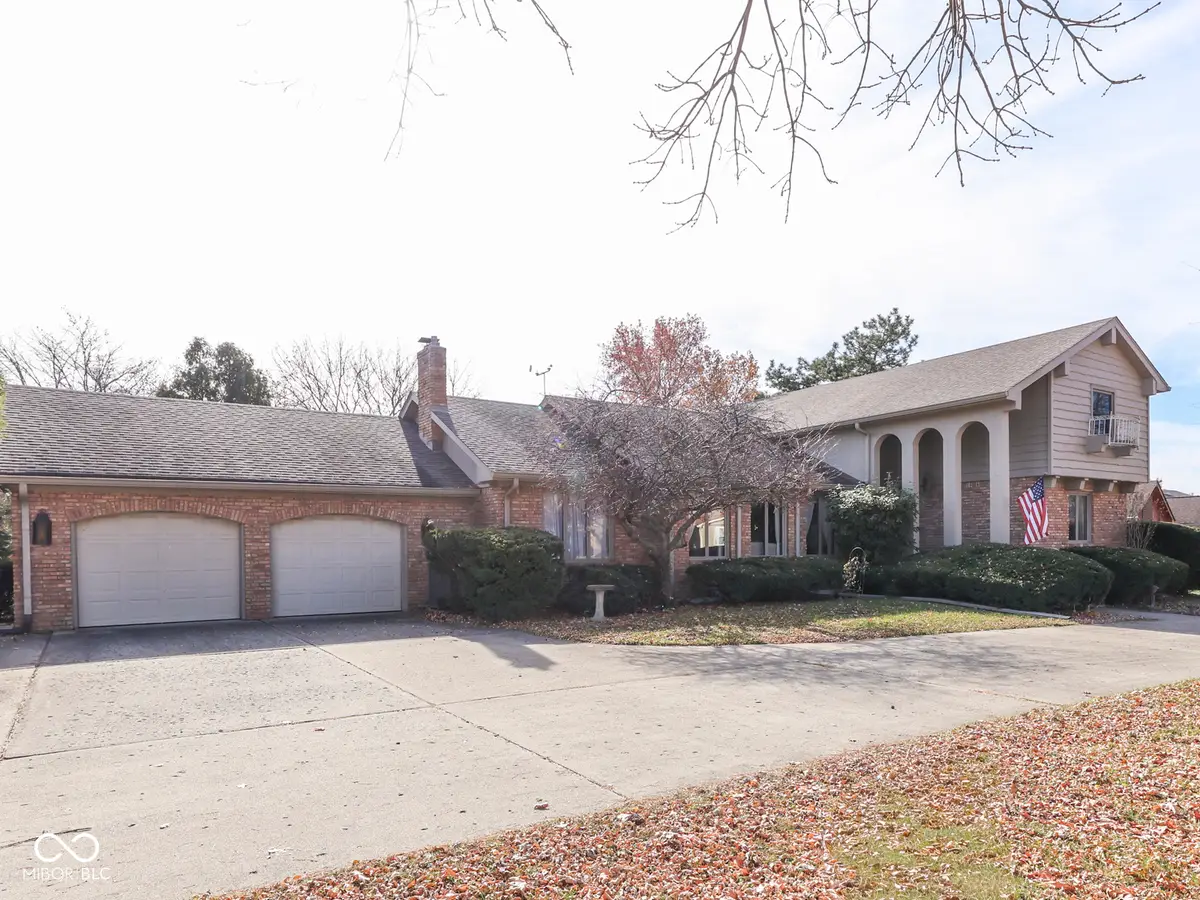 955 Padre Lane, Greenwood, IN 46143 - Image #1