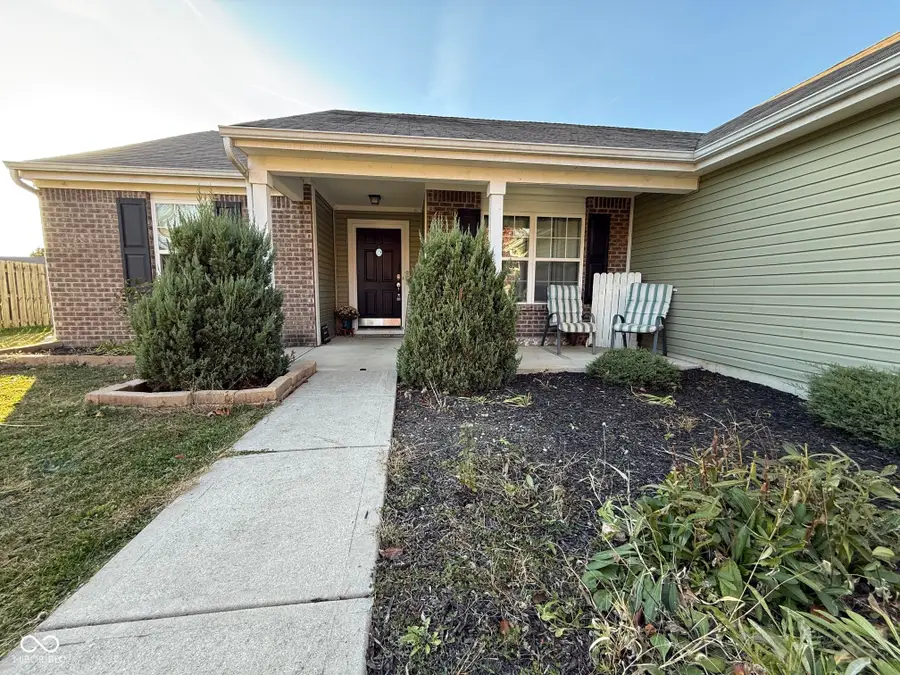 1786 Archbury Drive, Avon, IN 46123 - Image #3