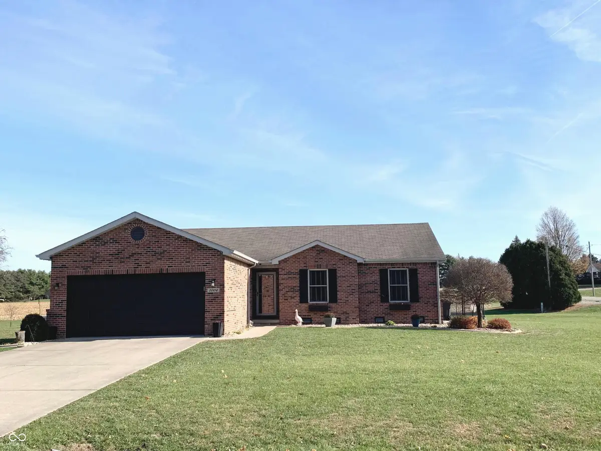 1004 Gray Squirrel Drive, Pendleton, IN 46064 - Image #1