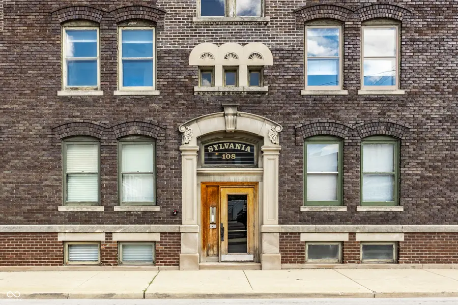 108 E Saint Clair Street #APT G, Indianapolis, IN 46204 - Image #2