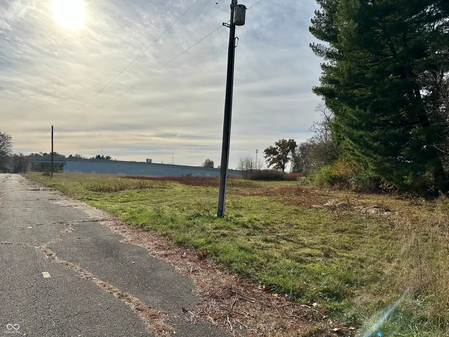 1805 Lockport Road, Terre Haute, IN 47802 - #3