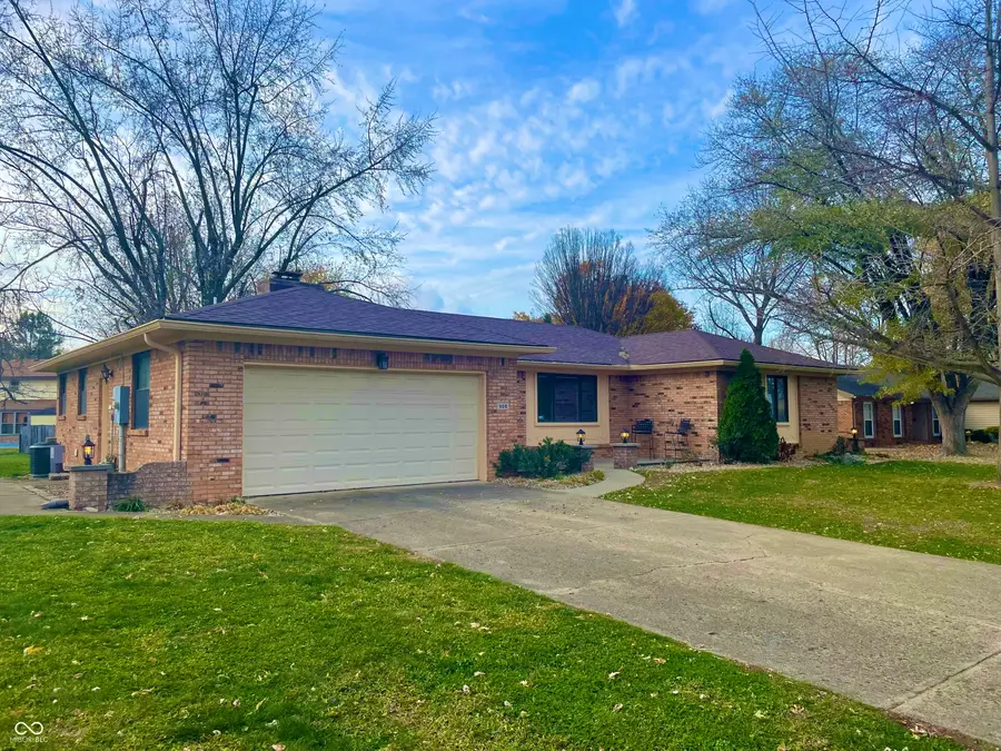 908 Ramblin Road, Greenwood, IN 46142 - Image #2