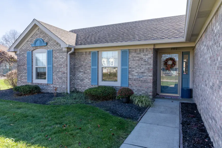 4857 W Stonehaven Lane, New Palestine, IN 46163 - Image #2