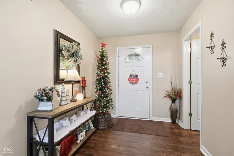 15460 Old Pond Circle, Noblesville, IN 46060 - Image #2