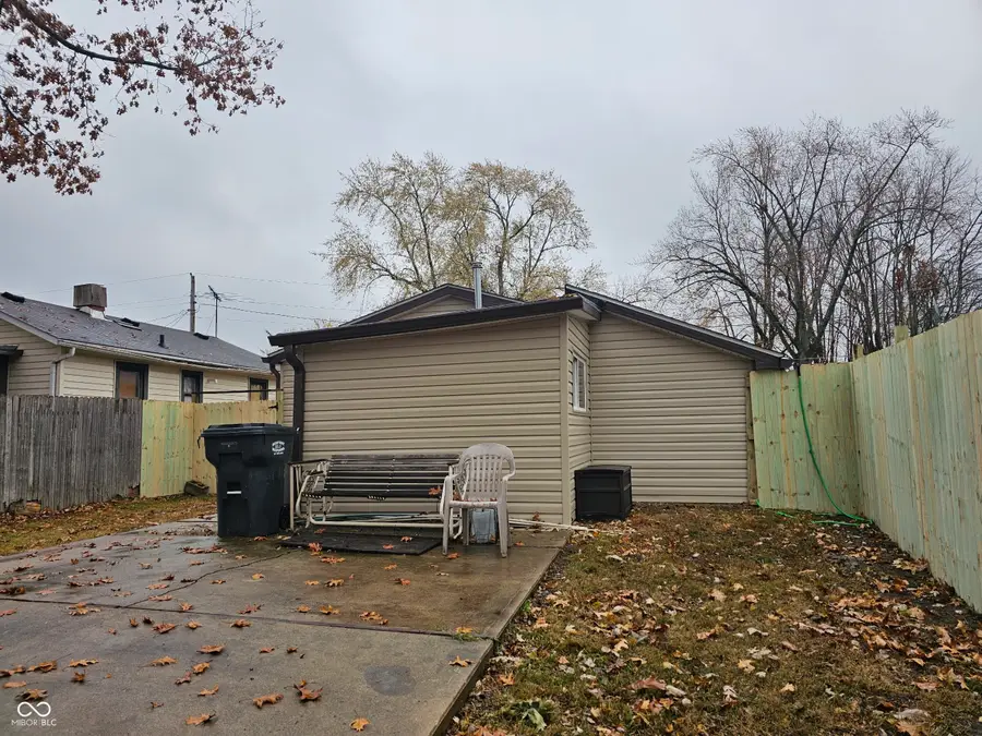 917 Hickory Street, Anderson, IN 46012 - Image #2