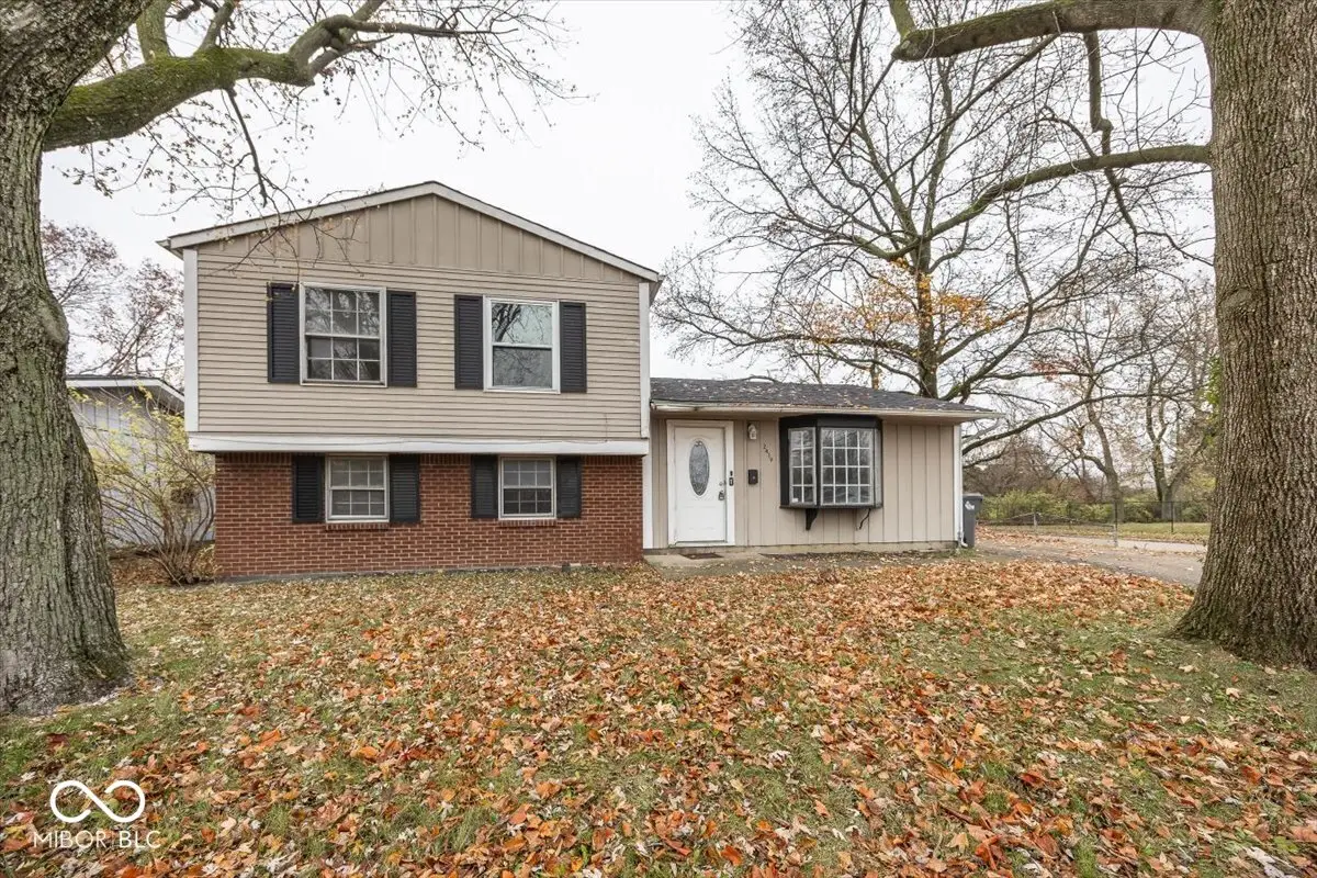 2419 N Eaton Avenue, Indianapolis, IN 46219 - Image #1