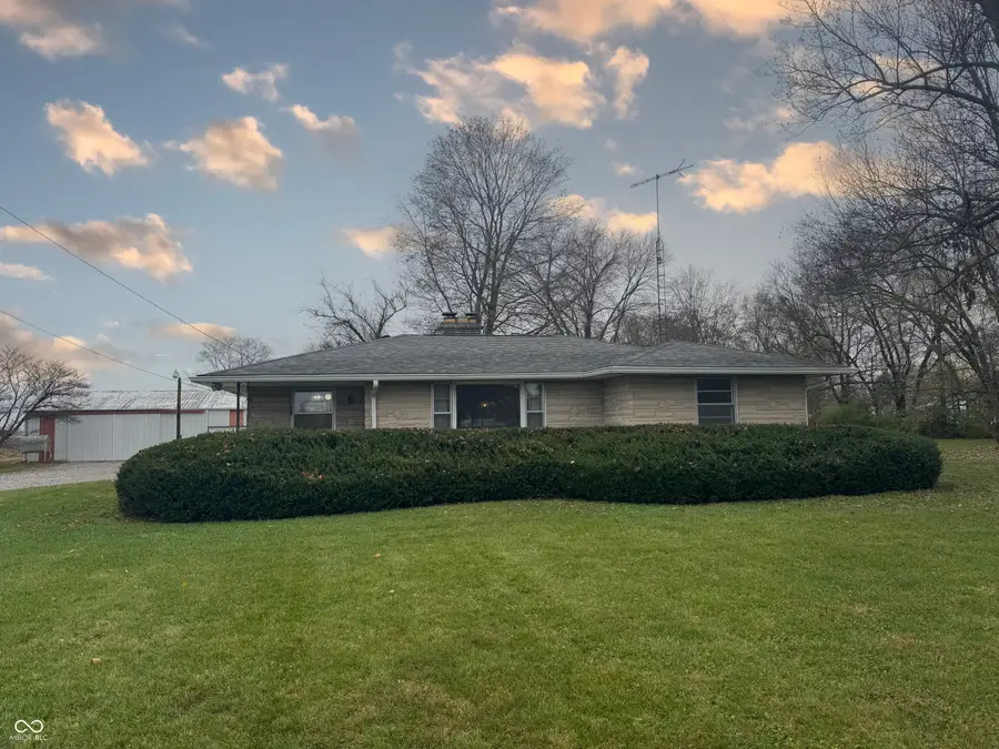 1015 W 200 S, Columbus, IN 47201 - Image #2