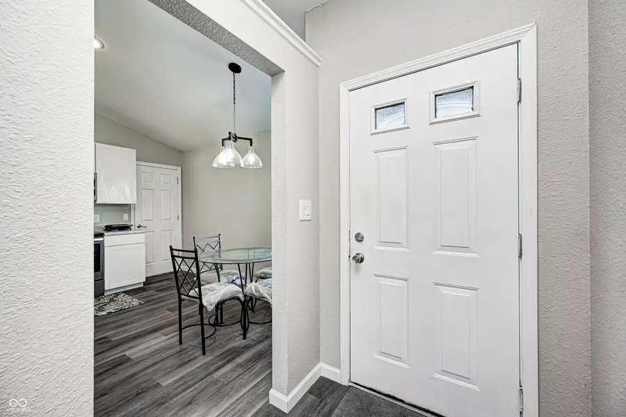 141 E Brixton Woods Drive, Pittsboro, IN 46167 - Image #2