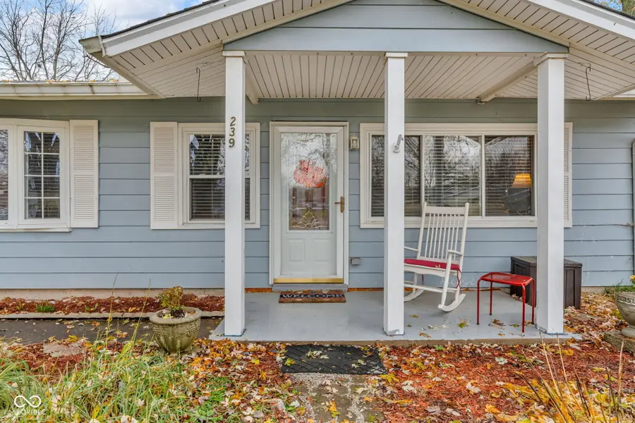 239 Shelton Place, Whiteland, IN 46184 - Image #3