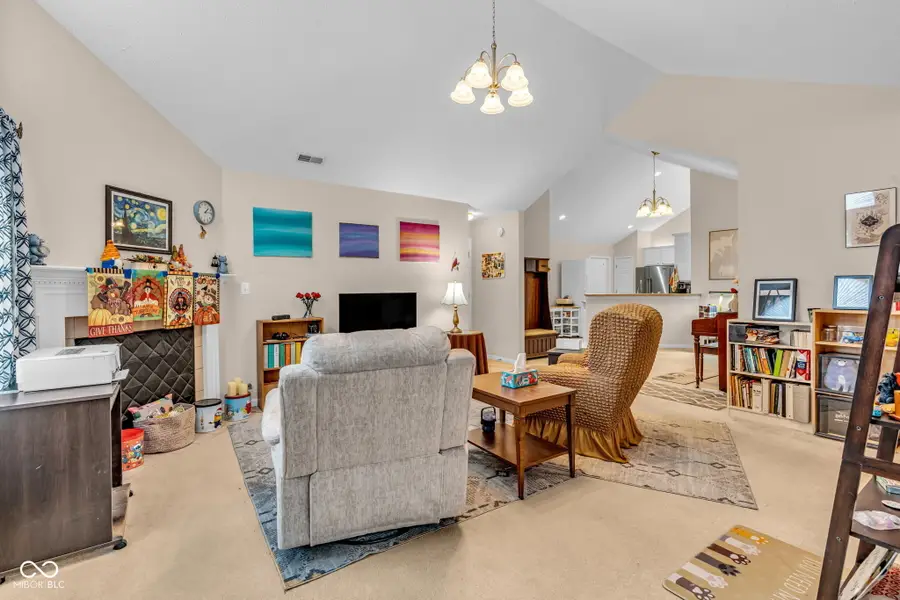 7330 Lake Lakota Place, Indianapolis, IN 46217 - Image #3