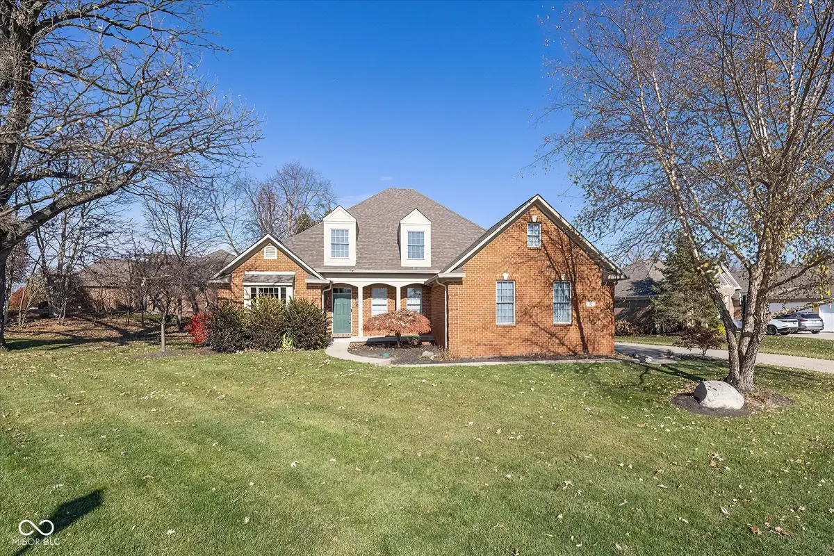 383 Walnut Woods Drive, Greenwood, IN 46142 - Image #1