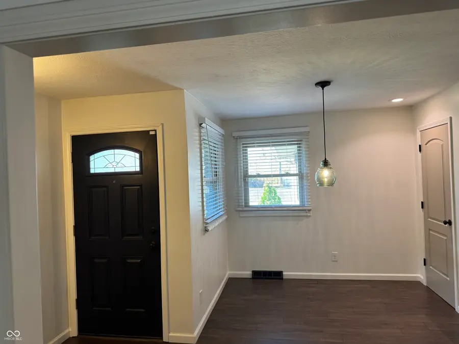 467 S Serenity Way, Greenwood, IN 46142 - Image #2