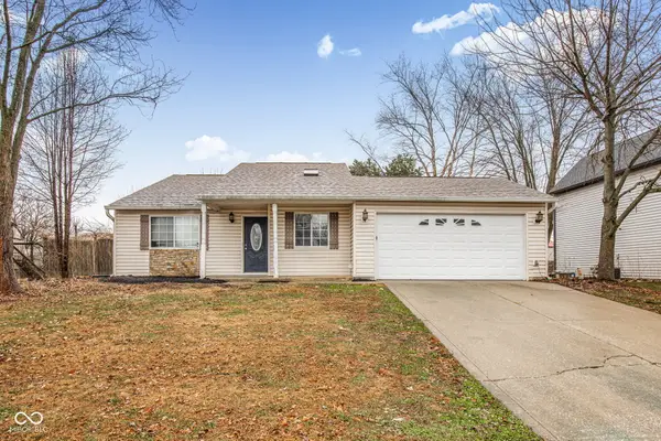 132 Country Wood Drive, Whiteland, IN 46184