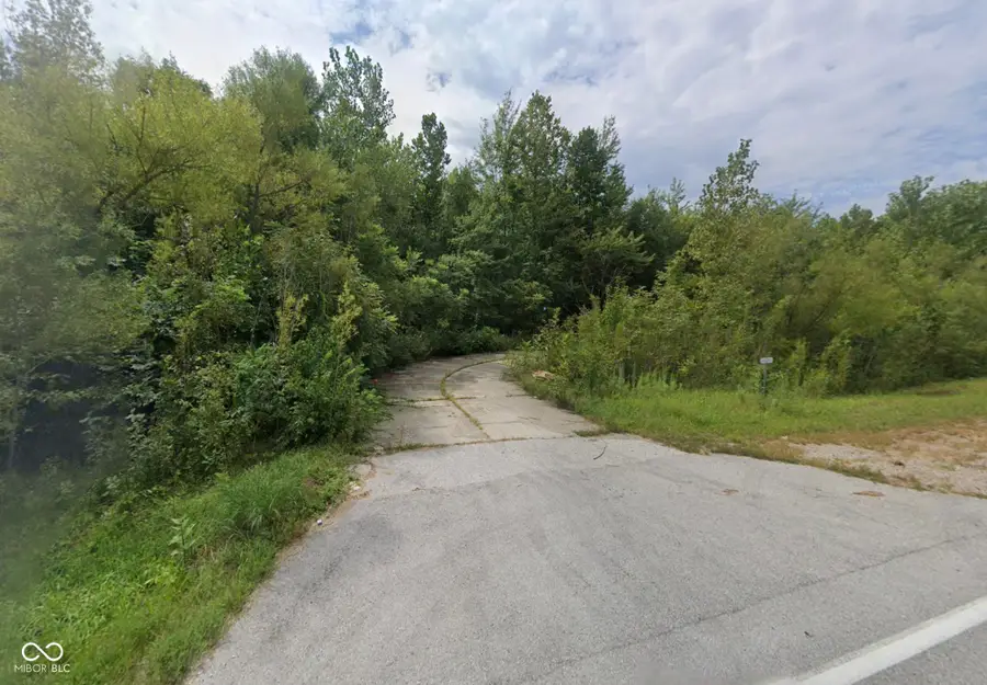 5715 Mcdaniel Road, Terre Haute, IN 47802 - Image #2