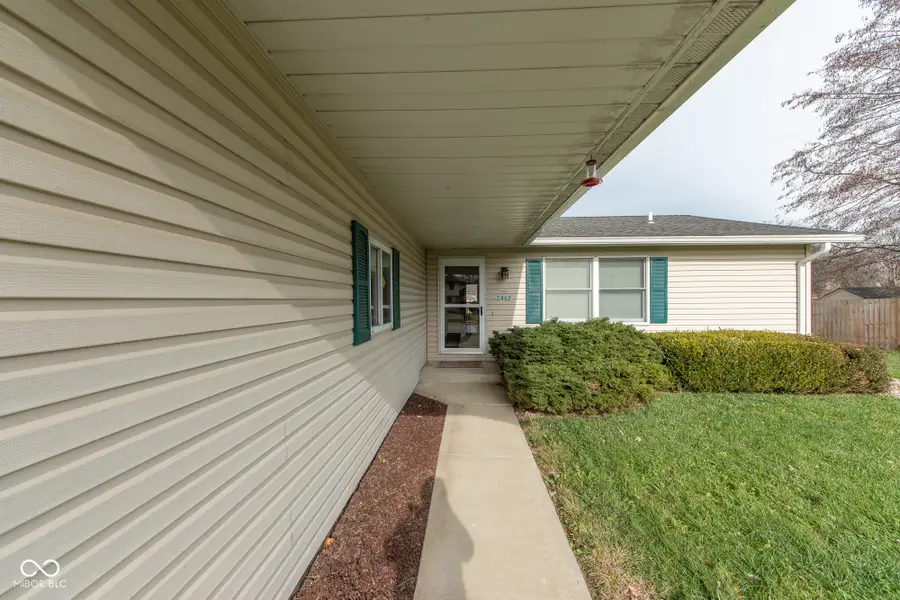 2462 W Southwind Court, Columbus, IN 47201 - Image #2