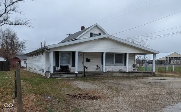 800 W Lindweth Place, Muncie, IN 47303