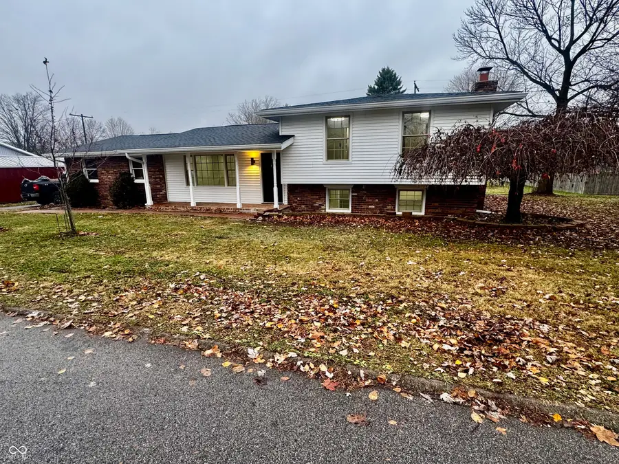 304 Blackford Street, Waynetown, IN 47990 - Image #3