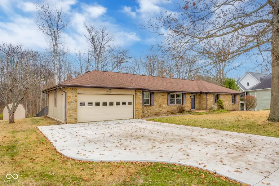 641 Terrace Lake Drive, Columbus, IN 47201 - Image #2