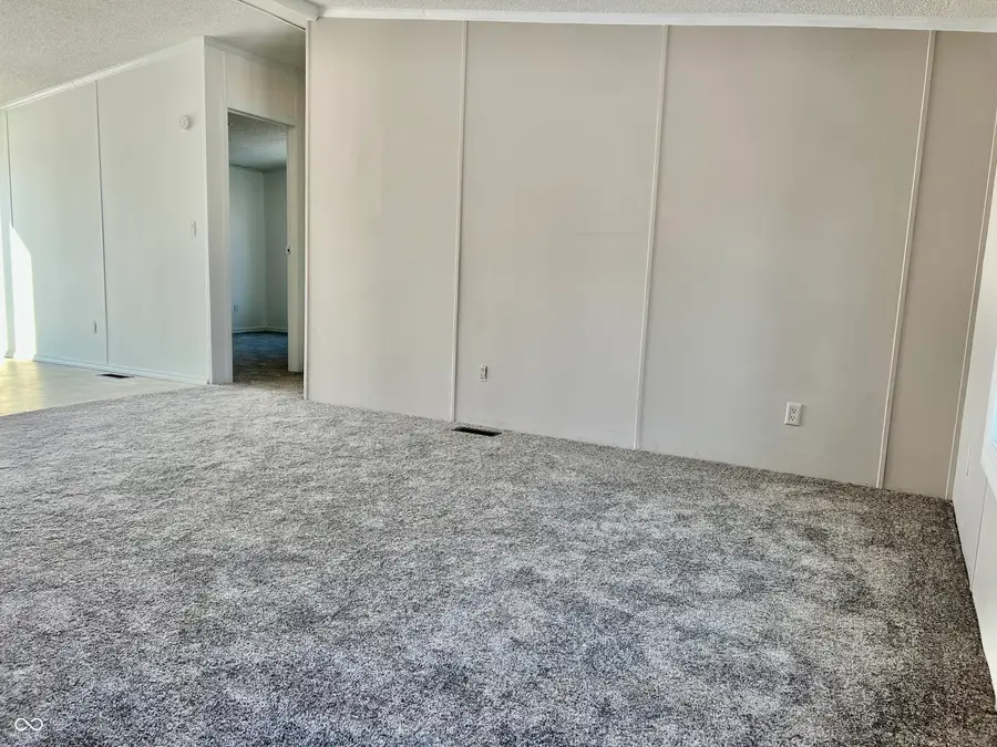 1525 Shelby Street, Shelbyville, IN 46176 - Image #3