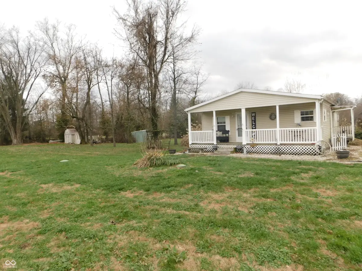5796 S 200 W, Vallonia, IN 47281 - Image #1