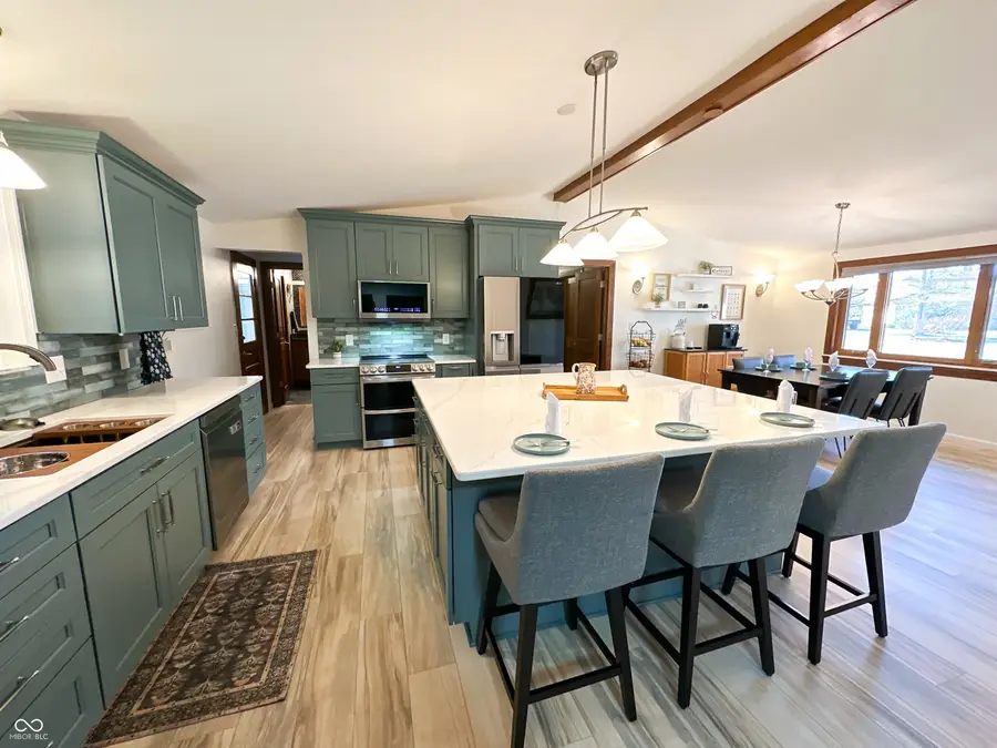 645 Sycamore Court, Zionsville, IN 46077 - Image #2