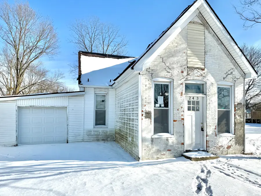 263 S Carthage Road, Charlottesville, IN 46117 - Image #2