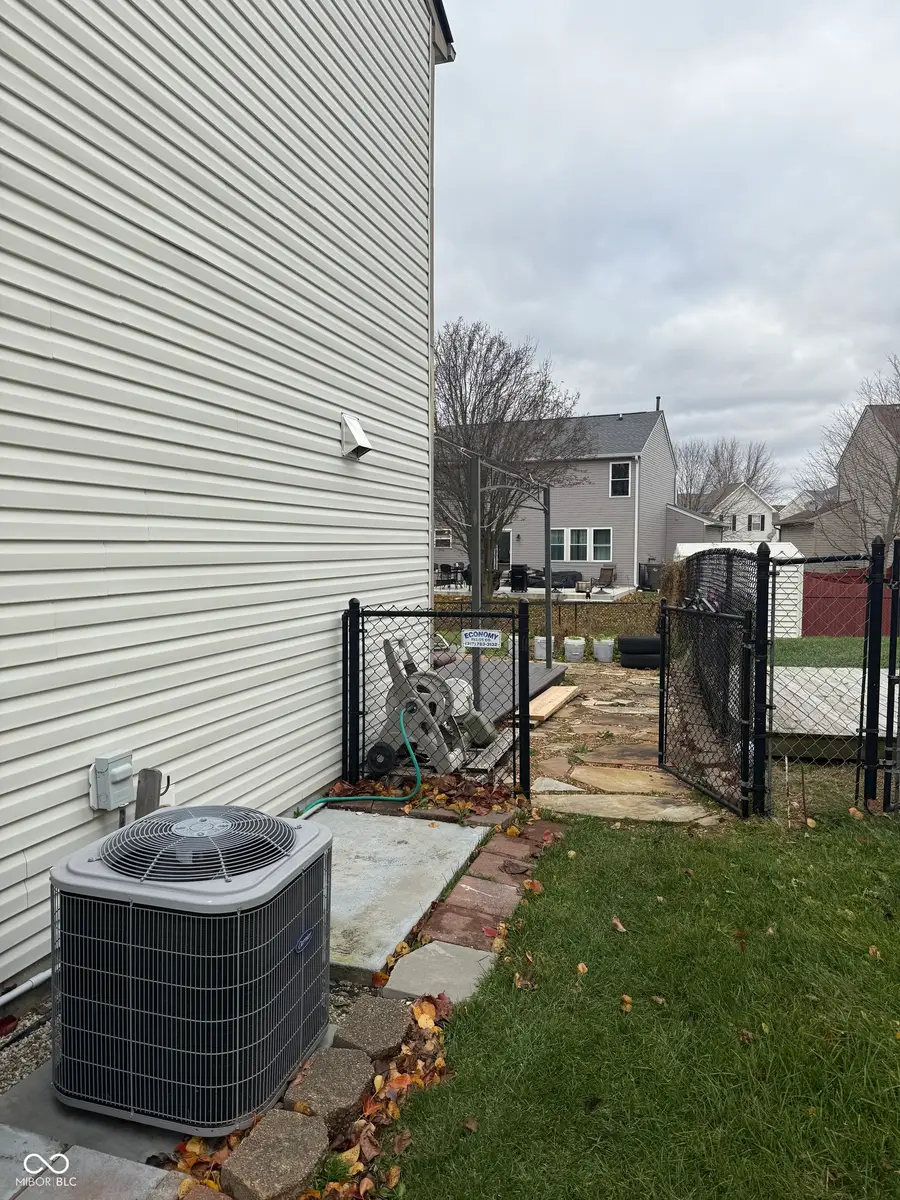 6716 Smithfield Boulevard, Indianapolis, IN 46237 - Image #3