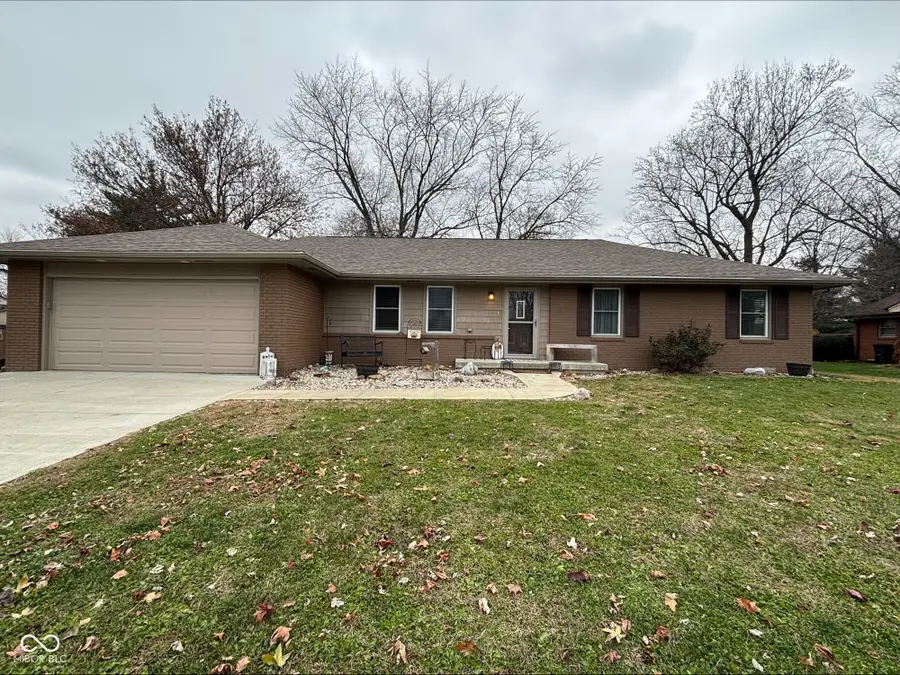 950 Cottonwood Drive, Columbus, IN 47203 - Image #2