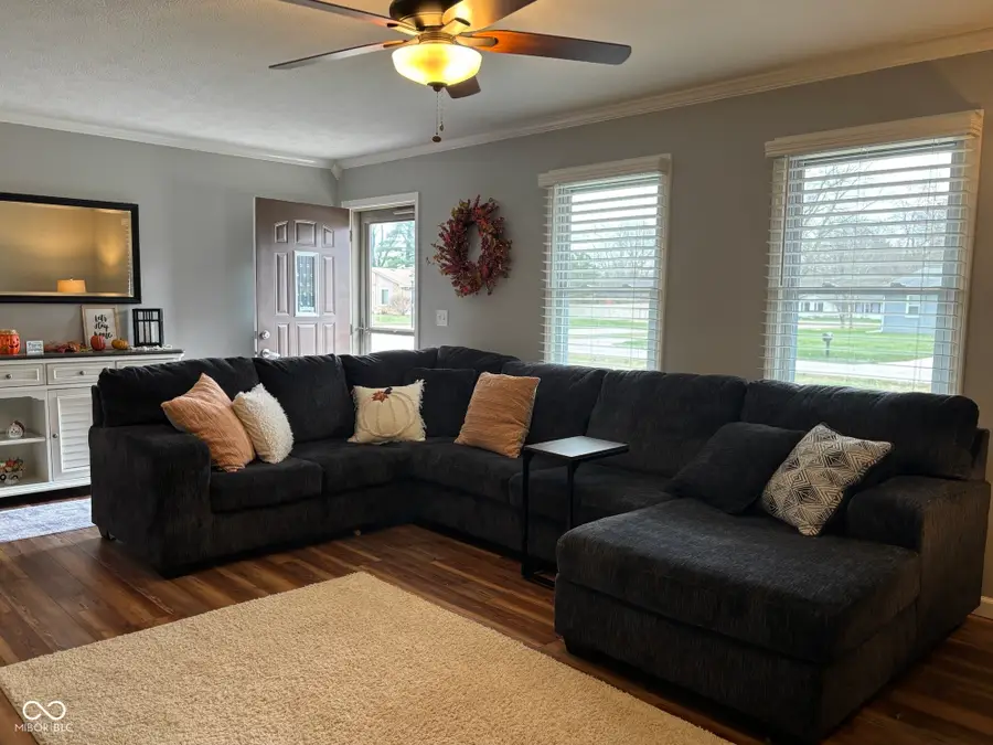 950 Cottonwood Drive, Columbus, IN 47203 - Image #3