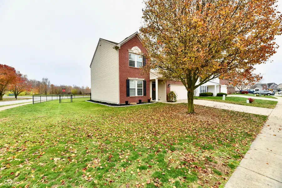 5862 Columbia Circle, Greenwood, IN 46142 - Image #3